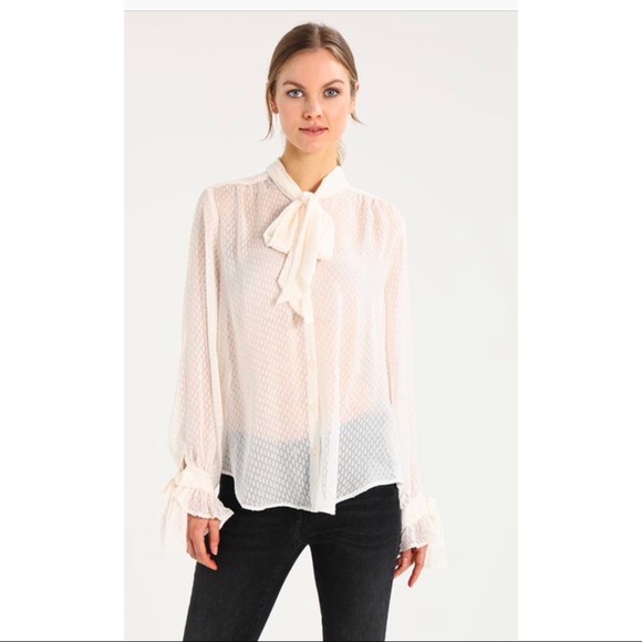 Banana Republic Tops - 🆕 Banana Republic Blouse
